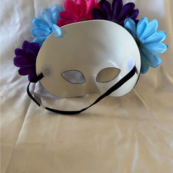 Beautiful New Mardi Gras Party Skull & Flowers Face Mask - Picture 2 of 2